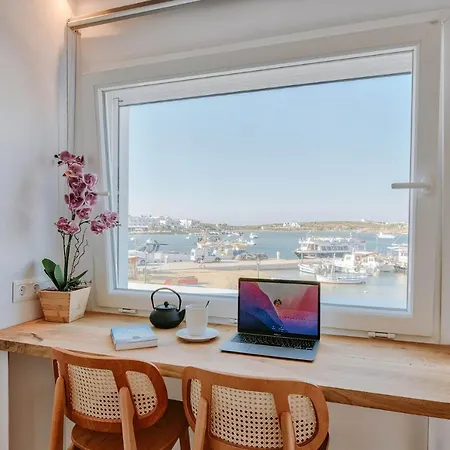 Nautica - Modern Seaview Apartment